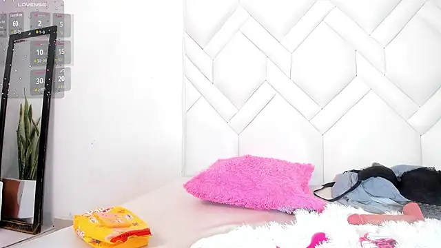 Cleopatra_Trans webcam