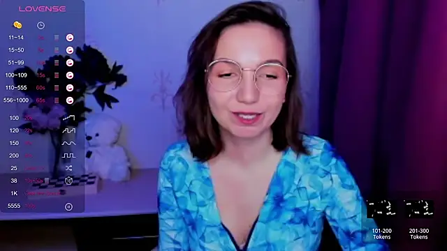 KindHazelHere_ webcam