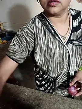 Savita_bhabhi_enjoy webcam