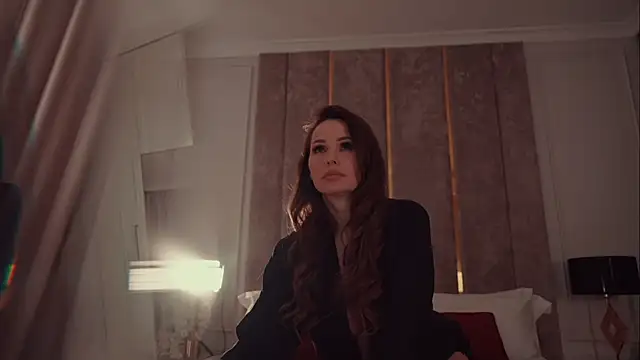 MilaDYstarlight webcam