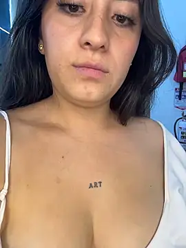 Antonella_Julieta webcam