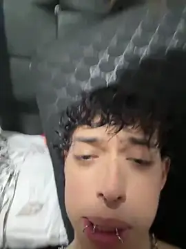 Noah_blackwood live sex cam