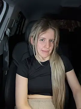 Holly-Glamour webcam