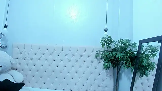 Victoria_Coleman webcam