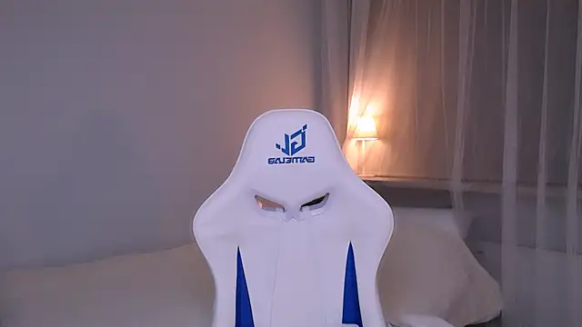 Luna_insniity webcam