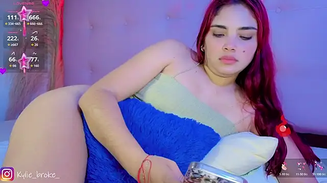 Kylie_brokee webcam