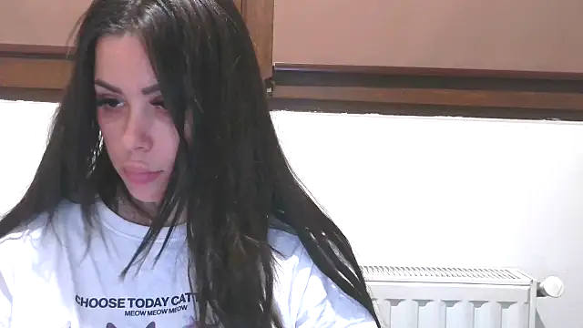 LovelyJulliette webcam