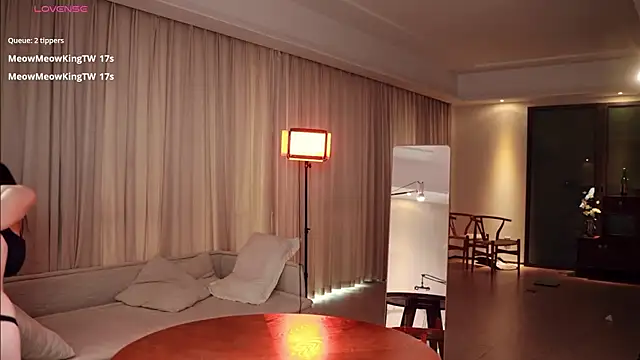 美女jiayao1999在线直播