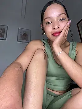 yasmin777_ - Yasmin777_'s free webcam