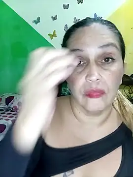 burbuja_y_caballero (G milf) - Follar cara y destriir gatharts en patio