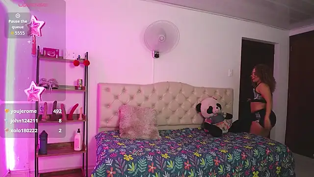 thalia_mills19 webcam