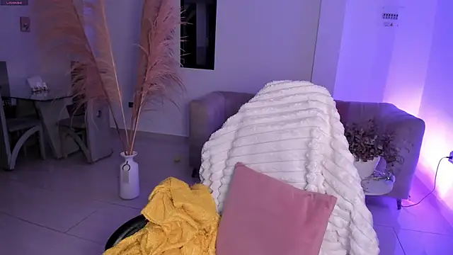 ElissaDominguez webcam