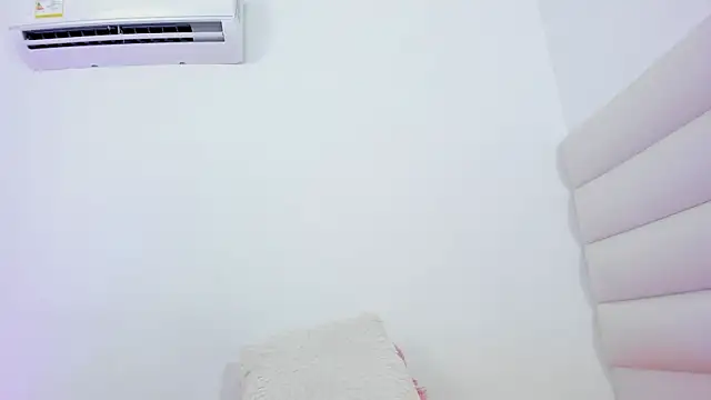 natashaa_evans webcam