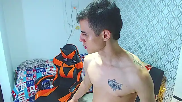 ADAM_HOT webcam