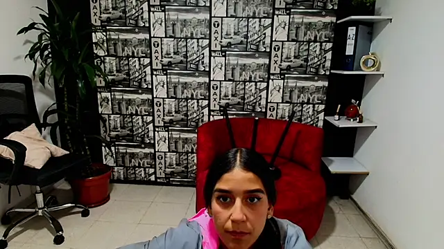 DanielaMonroe webcam