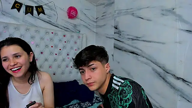 Ari_and_Storm webcam