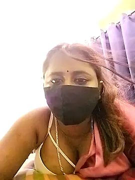 LoveLy-Soneya webcam