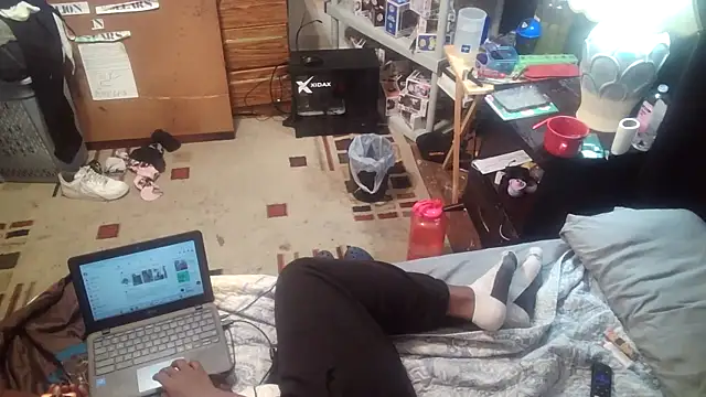 AcademicHuman67 webcam