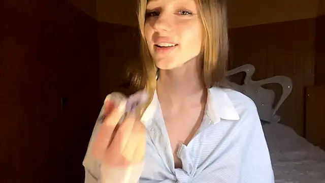 Anika_Socutehe webcam