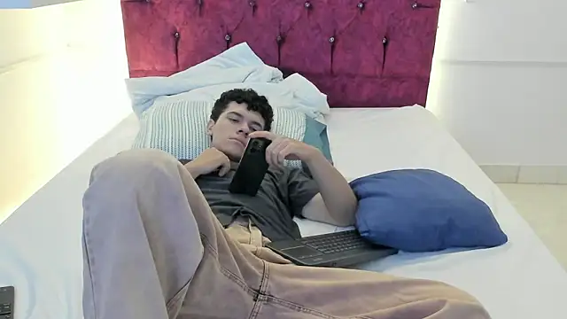 Noah_Rodrigez webcam