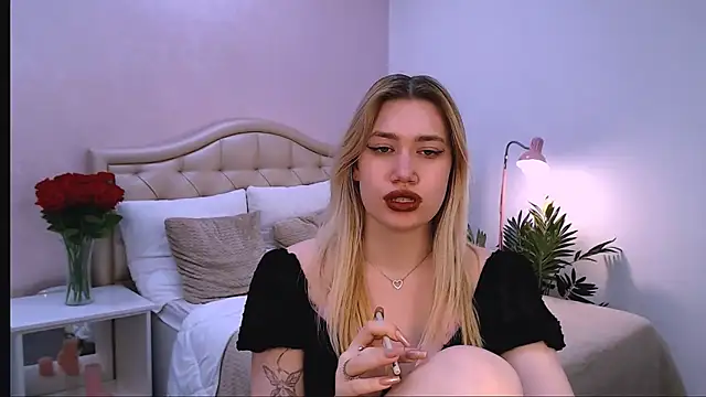 blonde_angell webcam