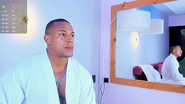 Travis_lenox_ webcam