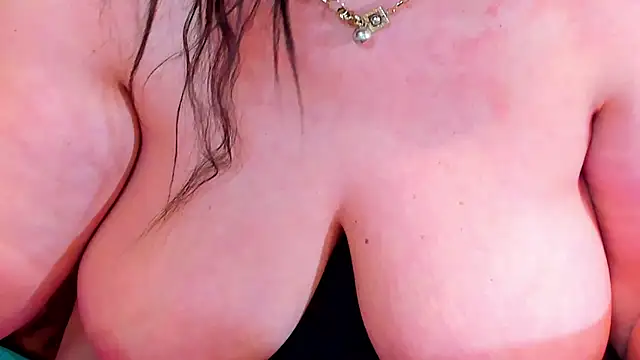 VanessaSquirtt webcam