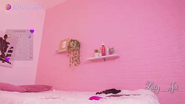 Lucyanajoi webcam