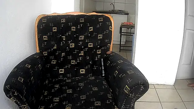 GoldenPussyXOXO webcam