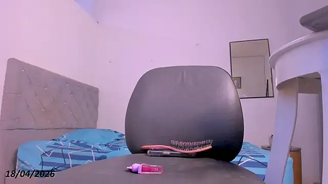 AnthonellaBrowm webcam