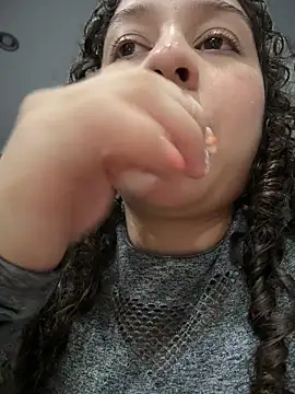 Shara_dreams's live cam