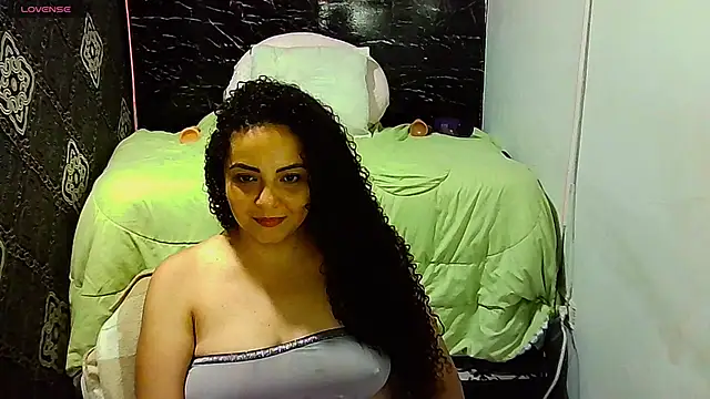 _naughty_milf webcam