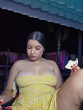 Pretty_Julieta - Live Cams