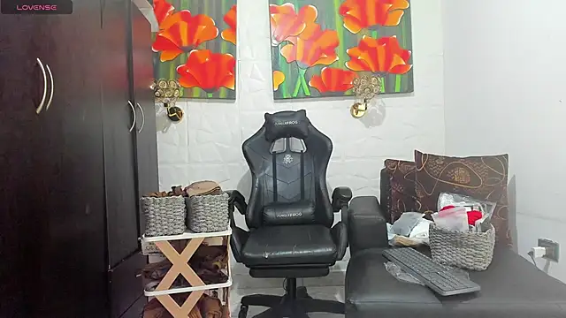 Miss_clarepocahose webcam