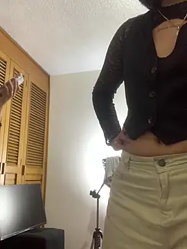 LilithMonette webcam