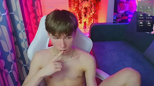 cuMte_boy Live Webcam on Stripchat