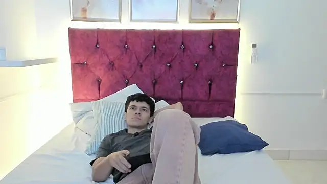 Noah_Rodrigez webcam