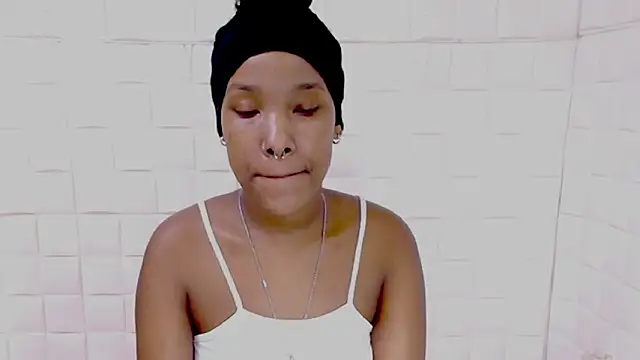 EroticSexyPrada webcam