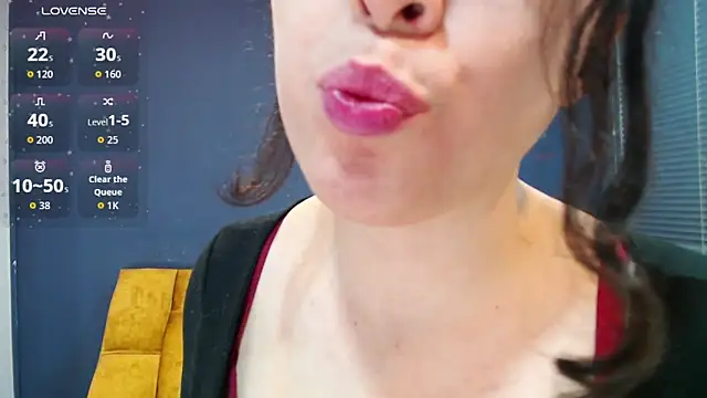 KendraaSimons webcam