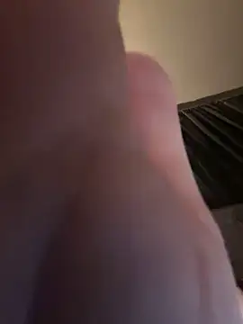 julieettelatte (F milf) - 🌺Take off my top for 2 mins