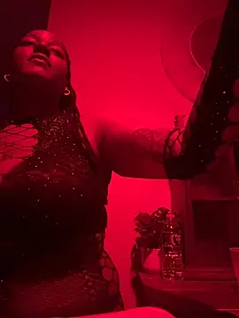 GirthGoddessCoco webcam