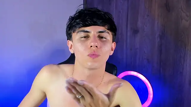 Demian_cute18 live sex cam