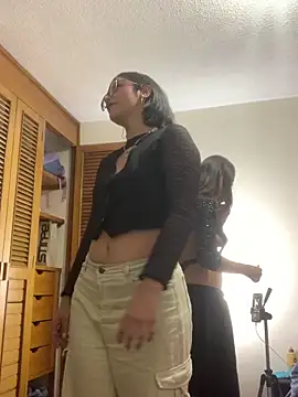 LilithMonette webcam