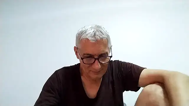 BIGUNCUTHARDCOCK webcam