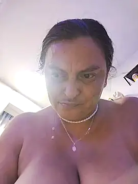 Horny-Mommy-Dirty webcam