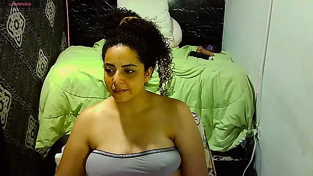 _naughty_milf webcam