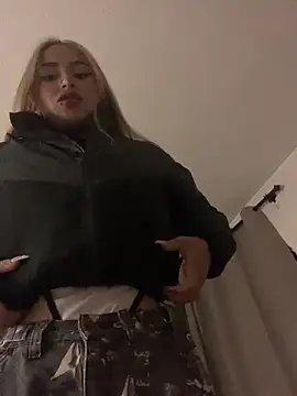 PrettyAshley_ webcam