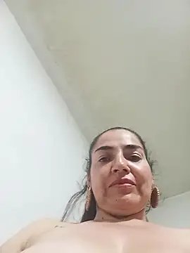 Webcam Model (MaryRoze_)  is live.Free join now!