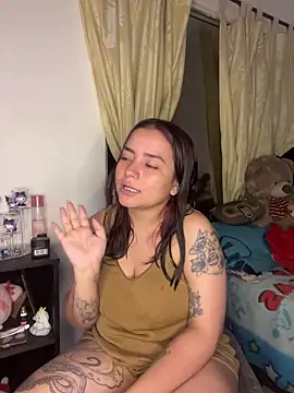 ema_kraus (F young) - show tits