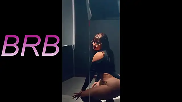 naomiamazing01 (G young) - play with my boobs